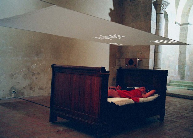 007Couchette3_Elle-le-méprise