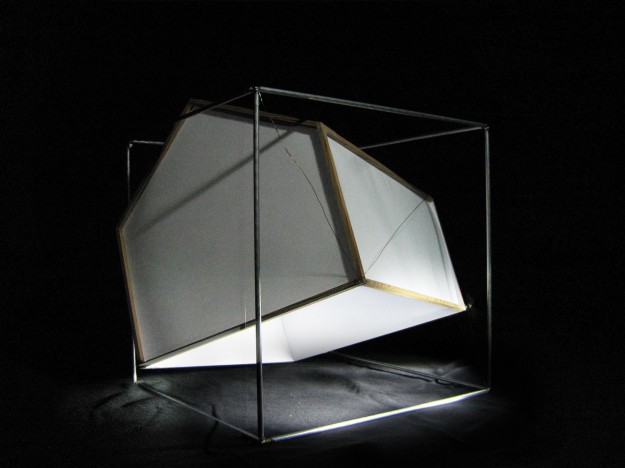 Maquette au 1/10ème de la tente suspendue.